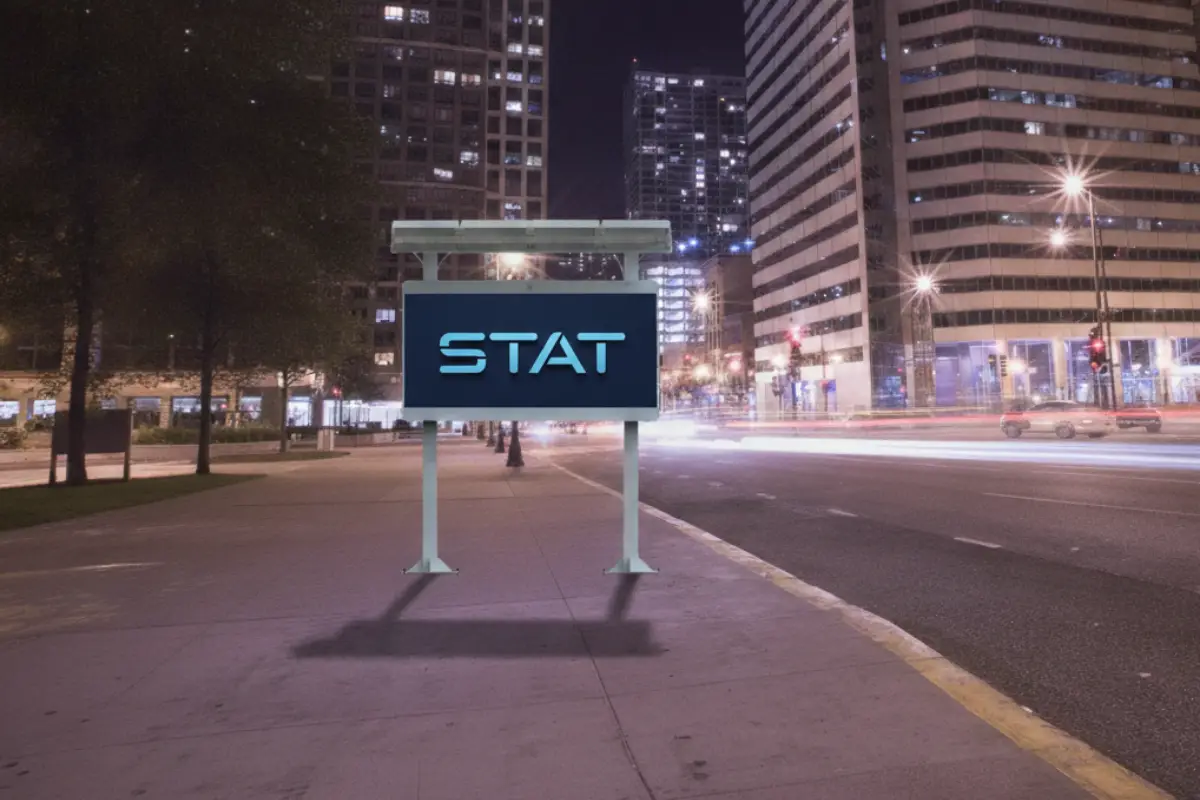 Solar-Powered Outdoor DOOH